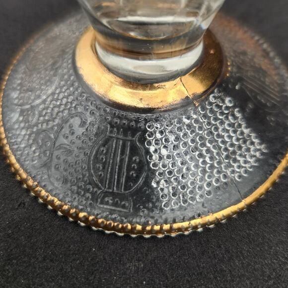 Two Textured Vintage Jeannette Harp Gold Pattern Vases 7 1/2" Tall Scalloped Rim - Picture 9 of 10